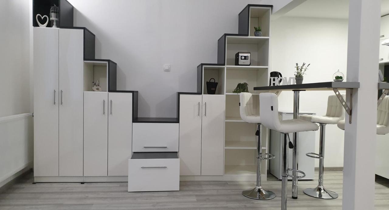 דירות מישקולץ Belvarosi Apartman 2 מראה חיצוני תמונה